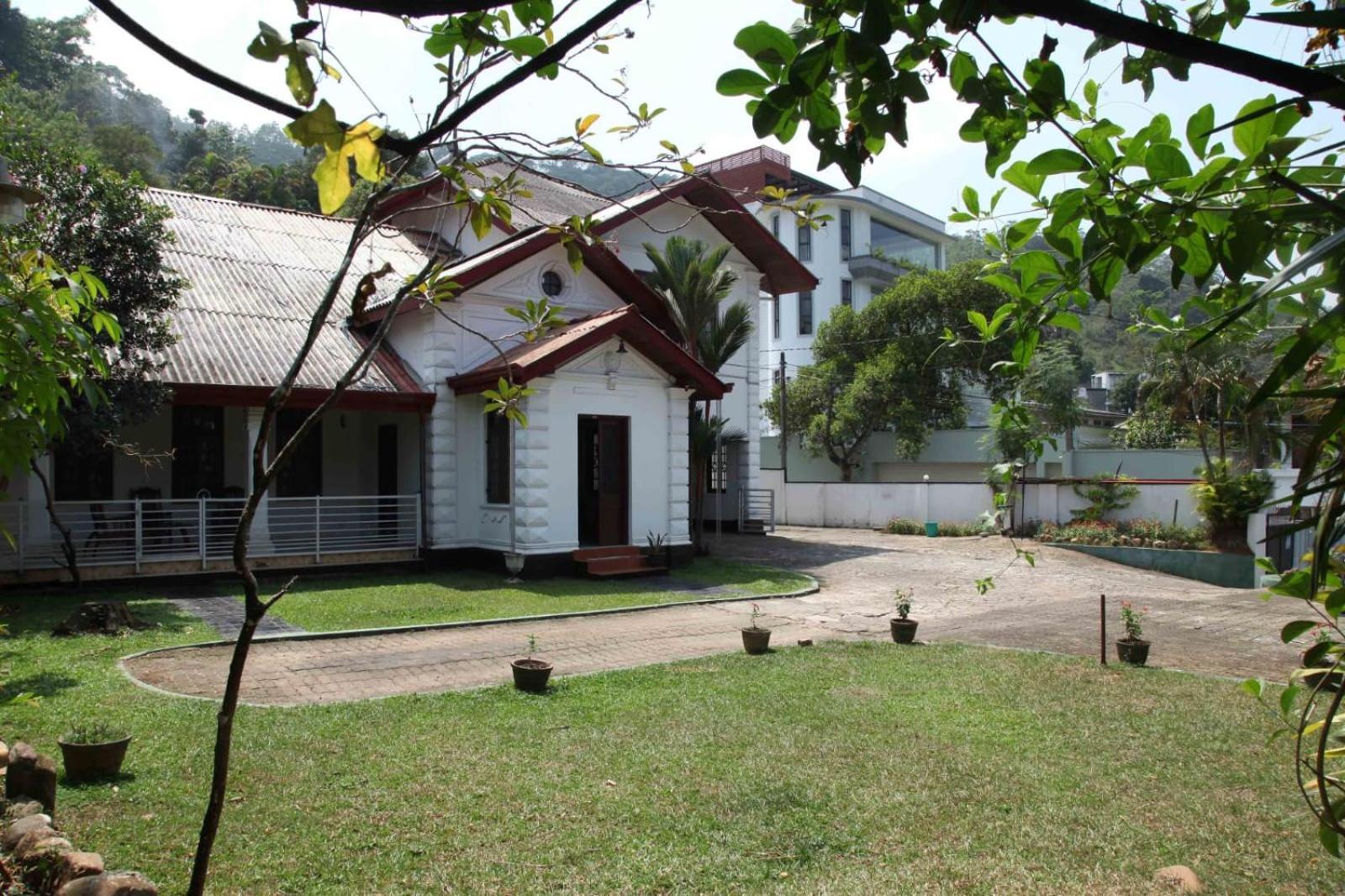 Antique Tourists Lodge Kandy Eksteriør billede